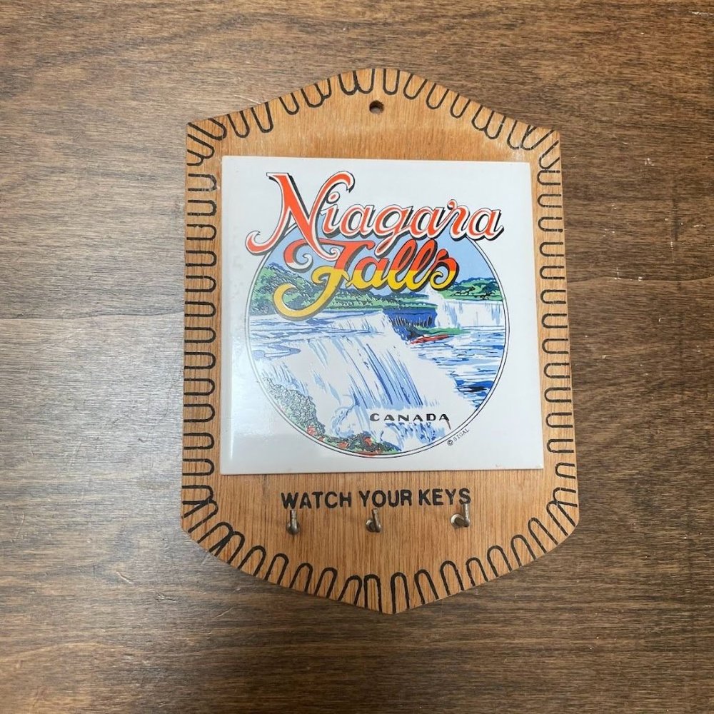 Vintage Niagara Falls Key Holder Ceramic Trivet Wall Art Souvenir